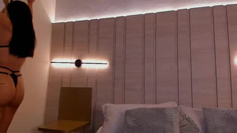 Snapshot of isabella_roberts13 chatting on 10.07.25 isa online show from 10.07.25