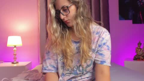 Isabella Rros online show from 12.14.24