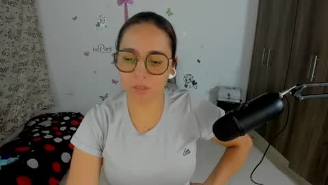 Isabella online show from 04.28.26