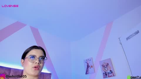 Isabella White online show from 01.15.25