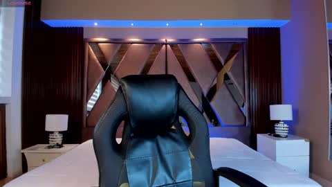 Isabella  Everyday From 0530 to 1430 Col Time online show from 02.17.25