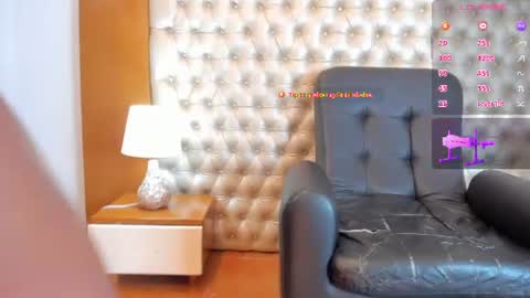 Snapshot of isabellaalux_ chatting on 06.30.26 isabellaalux_ online show from 06.30.26