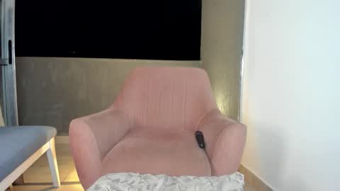 Snapshot of isabellabeker_ chatting on 10.15.25 ISABEL online show from 10.15.25