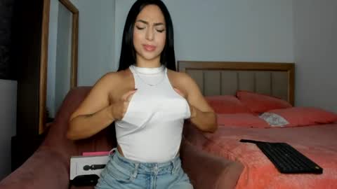 ISABEL online show from 04.22.26