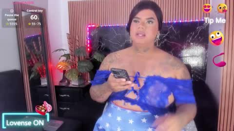 Snapshot of isabellabrand04 chatting on 10.27.25 isabellabrand04 online show from 10.27.25