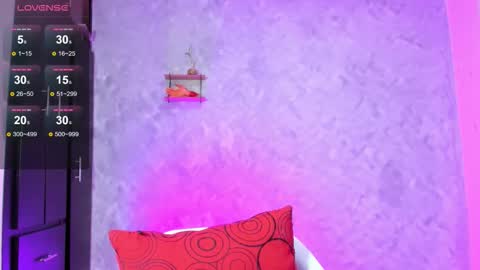 Instagram soybella01  online show from 11.16.25