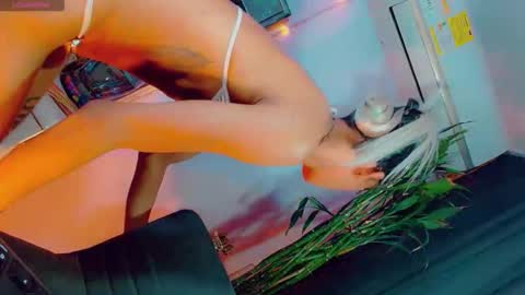 isabellagirs online show from 04.16.26