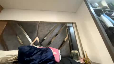 Isabella.. back again  online show from 10.07.25