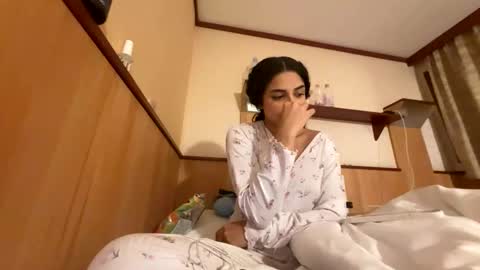 Isabella.. back again  online show from 11.29.25