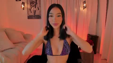 Snapshot of isabellalux_ chatting on 06.18.26 ISABELLA online show from 06.18.26