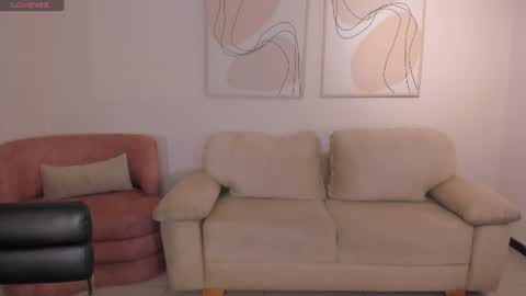 Isabella Moretti online show from 06.12.26