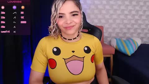 Isabella Mout  online show from 01.26.25