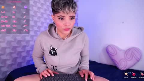 Isabella Mout  online show from 02.11.25