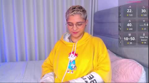 Isabella Mout  online show from 11.20.25