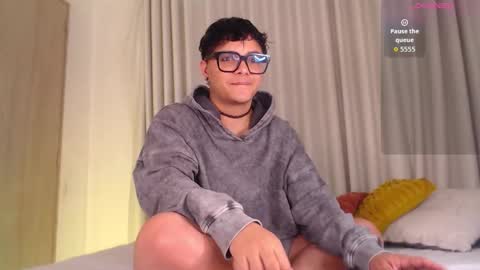 Isabella Mout  online show from 02.28.26