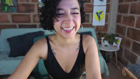 Isabela Paz online show from 05.05.26