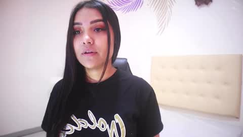 Snapshot of isabelle_lane chatting on 12.02.25 online show from 12.02.25