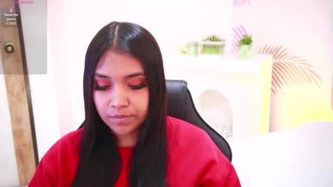 Snapshot of isabelle_lane chatting on 12.04.25 online show from 12.04.25