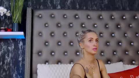 Snapshot of isabelleethan chatting on 03.09.25 IsabelleEthan online show from 03.09.25