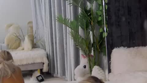 IsabelleEthan online show from 04.23.26