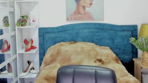Isabel online show from 07.20.26
