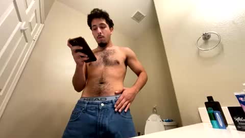 Snapshot of isaiahmarin420 chatting on 07.29.26 Kxshking online show from 07.29.26