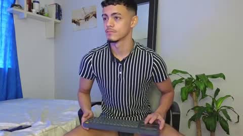 isais hunt online show from 12.03.24