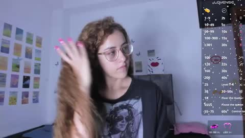 Isabela  online show from 02.07.25