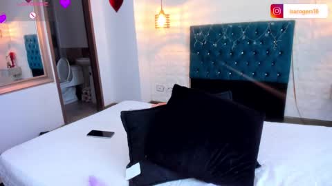 Snapshot of isarogers_dl chatting on 03.10.25 isabel online show from 03.10.25