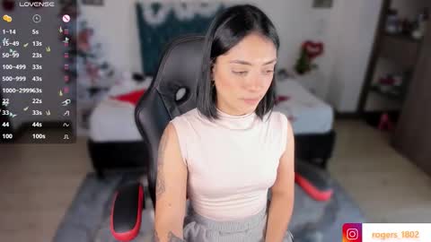 Snapshot of isarogers_dl chatting on 11.30.25 isabel online show from 11.30.25