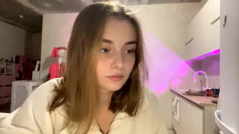 Snapshot of isauratorkelson chatting on 11.18.25 Issa online show from 11.18.25