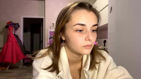 Snapshot of isauratorkelson chatting on 12.04.25 Issa online show from 12.04.25