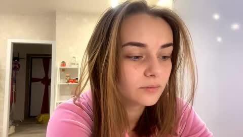 Snapshot of isauratorkelson chatting on 12.16.25 Issa online show from 12.16.25