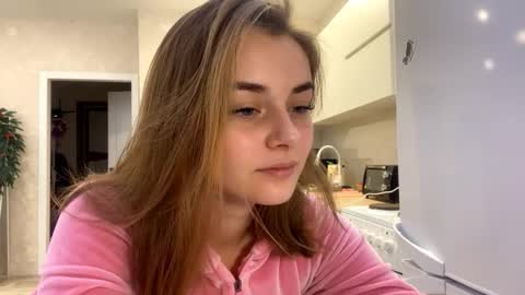 Snapshot of isauratorkelson chatting on 12.17.25 Issa online show from 12.17.25