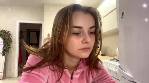 Snapshot of isauratorkelson chatting on 12.18.25 Issa online show from 12.18.25