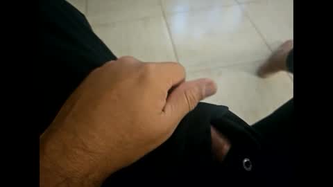 Snapshot of iscrewinutibolt chatting on 12.29.24 Carlos online show from 12.29.24