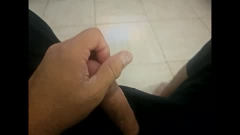 Snapshot of iscrewinutibolt chatting on 01.10.25 Carlos online show from 01.10.25