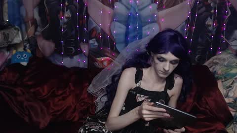 Sele online show from 10.31.25