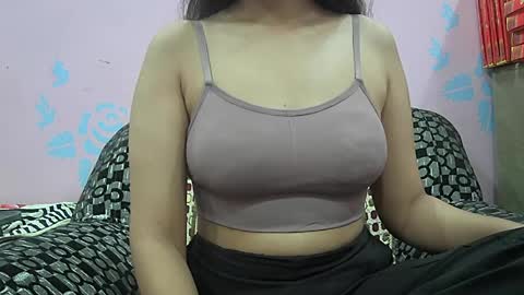 ishika_singh_ online show from 04.11.26