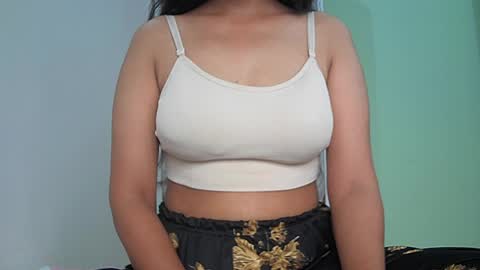 ishika_singh_ online show from 07.02.26
