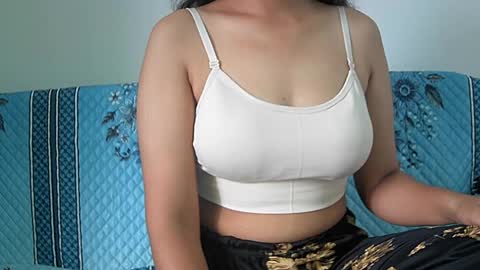 ishika_singh_ online show from 07.07.26