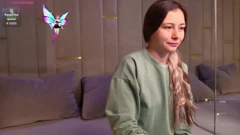 Snapshot of ishtardivine chatting on 09.22.25 Ishtar online show from 09.22.25