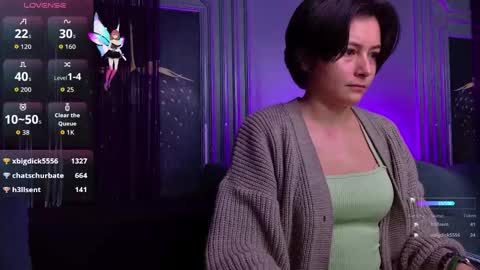 Snapshot of ishtardivine chatting on 10.11.25 Ishtar online show from 10.11.25