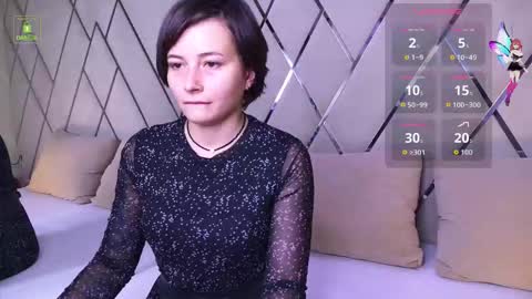 Snapshot of ishtardivine chatting on 10.18.25 Ishtar online show from 10.18.25