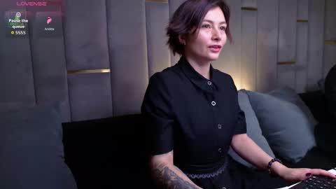 Snapshot of ishtardivine chatting on 11.26.25 Ishtar online show from 11.26.25