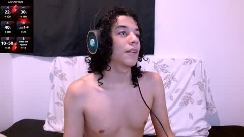 Snapshot of isidroglasc chatting on 06.26.26 Isidro online show from 06.26.26
