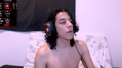 Snapshot of isidroglasc chatting on 06.28.26 Isidro online show from 06.28.26