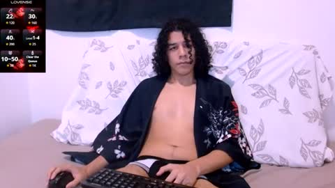 Snapshot of isidroglasc chatting on 07.11.26 Isidro online show from 07.11.26