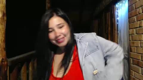 Snapshot of isis_moon88 chatting on 10.05.25 isis online show from 10.05.25