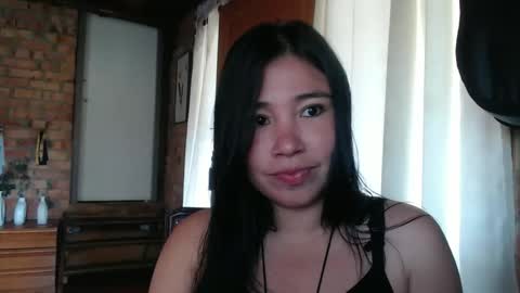 Snapshot of isis_moon88 chatting on 11.05.25 isis online show from 11.05.25